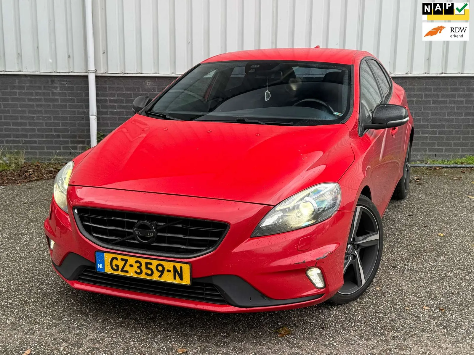 Volvo V40