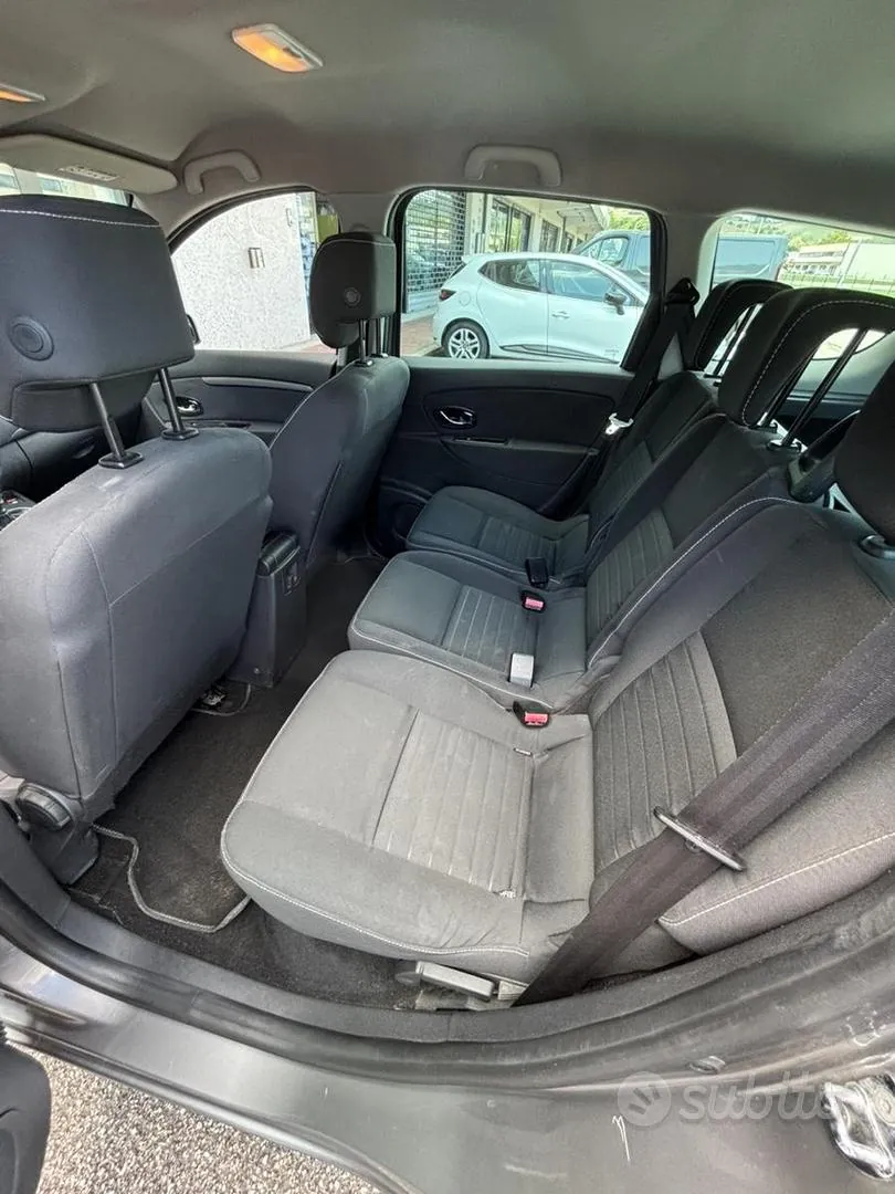Renault Scenic 2016 photo 2
