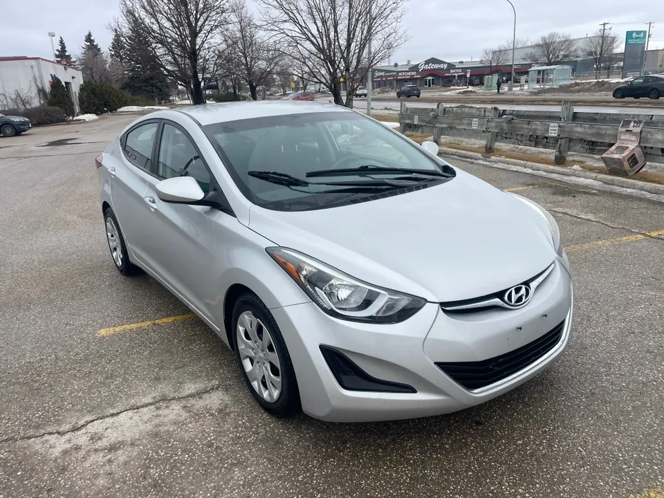 Hyundai Elantra 2015 photo 3