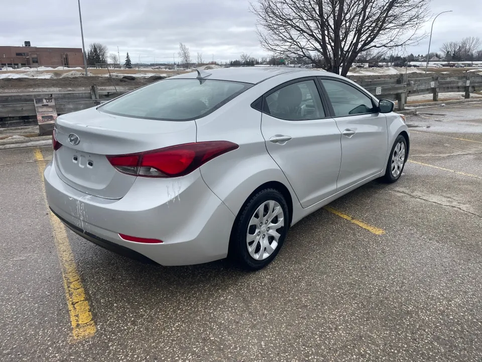 Hyundai Elantra 2015 photo 5