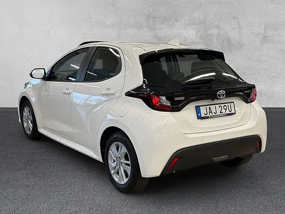 Toyota Yaris 2023 photo 3