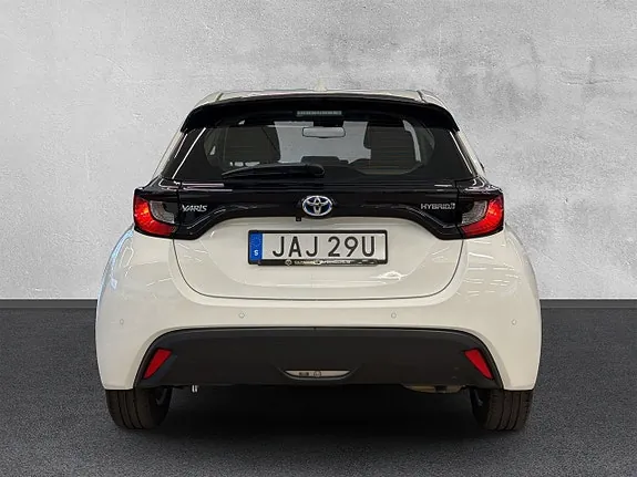 Toyota Yaris 2023 photo 4