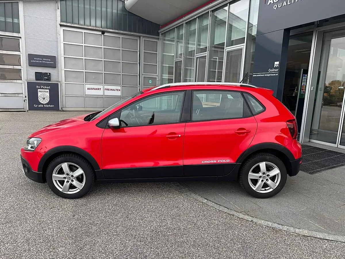 Volkswagen Polo 2015 photo 2