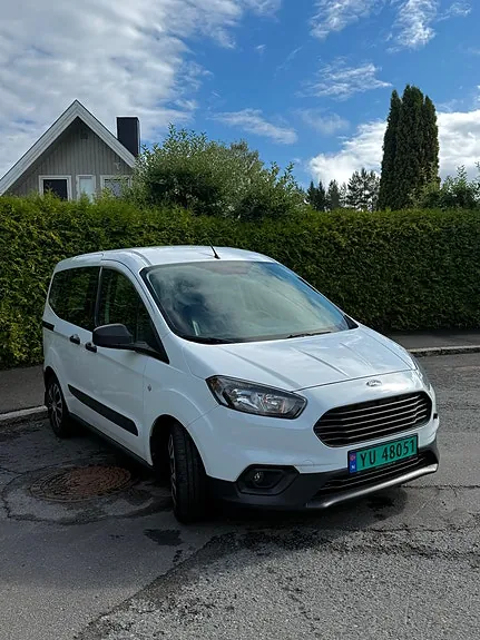 Ford Transit Courier 2019 photo 2