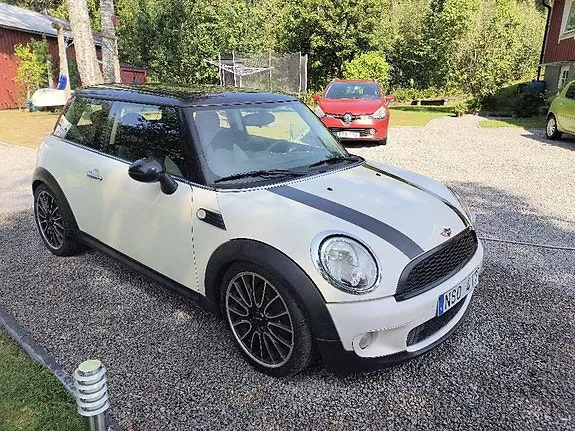 Mini Cooper 2010 photo 2