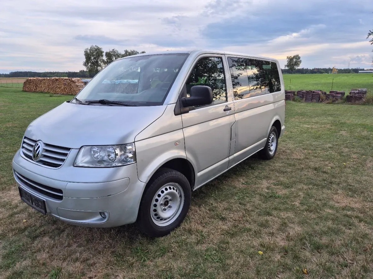 Volkswagen Caravelle 2008 photo 2