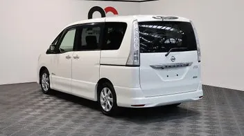 Nissan Serena 2012 photo 5