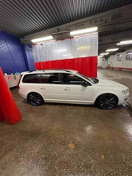 Volvo V70 2016 photo 2