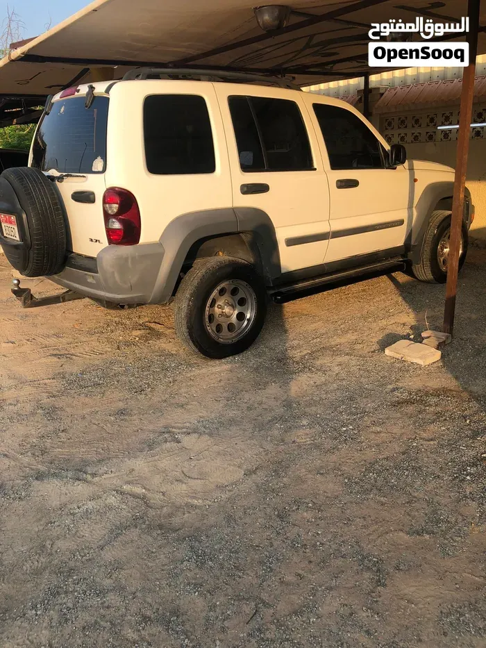 Jeep Liberty 2005 photo 4