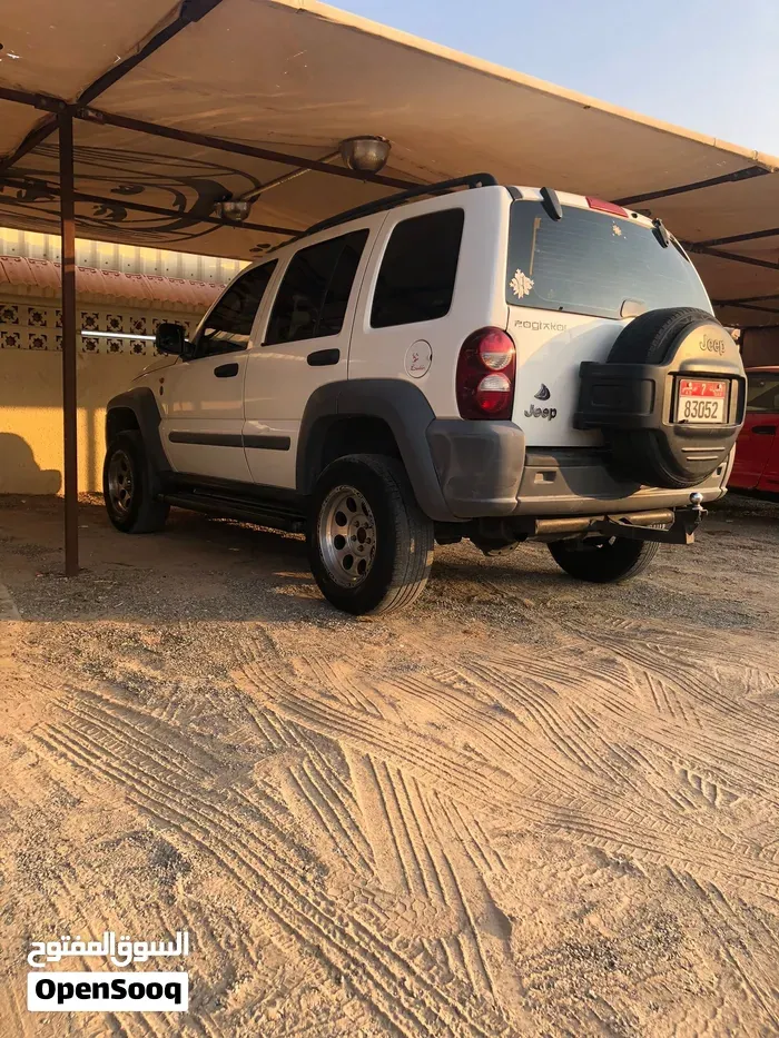 Jeep Liberty 2005 photo 3