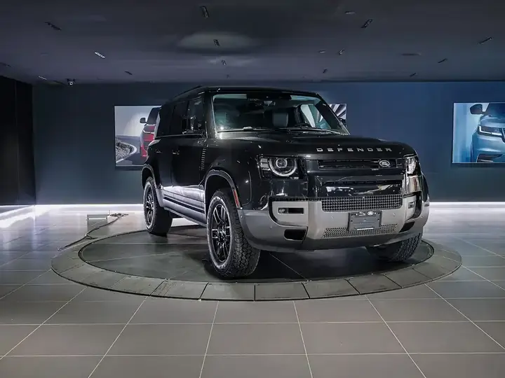 Land Rover Defender 2026 photo 3