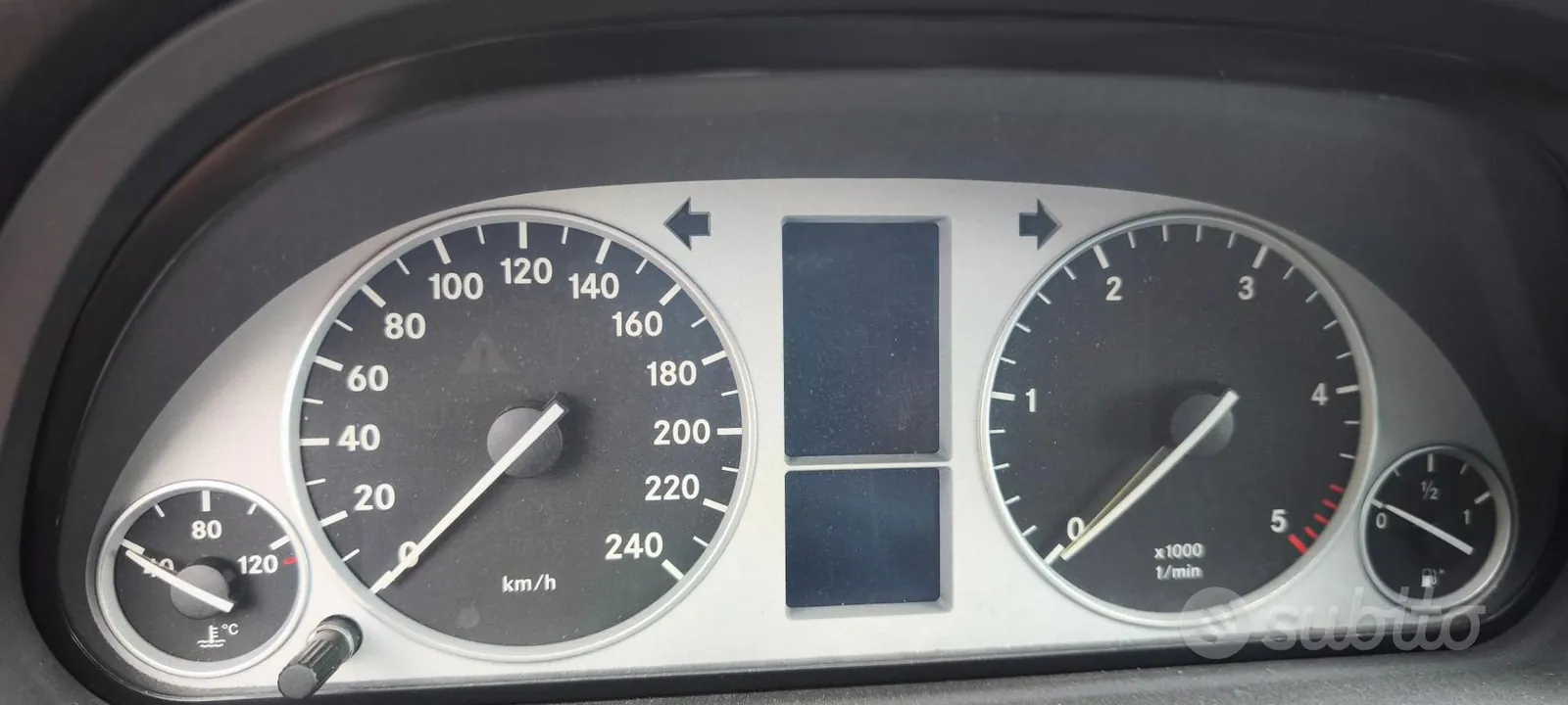 Mercedes-Benz Cla 2010 photo 5