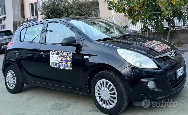 Hyundai I20 2012 photo 2