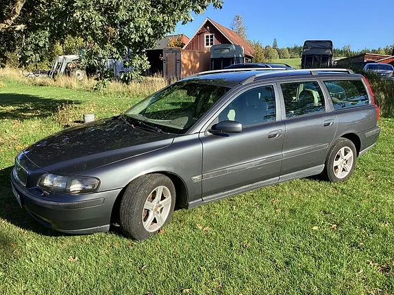 Volvo V70 2004 photo 2