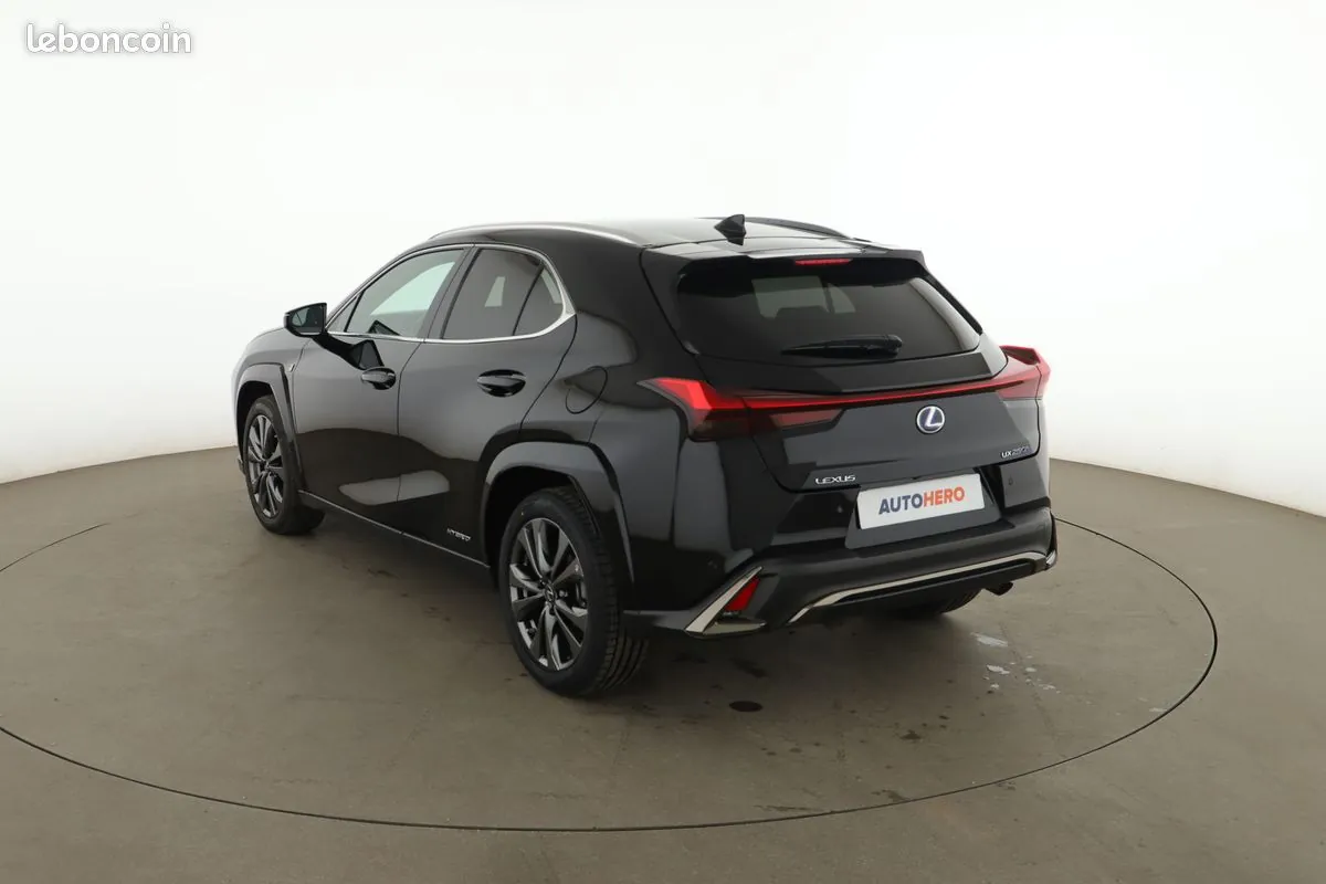Lexus Ux 2022 photo 2