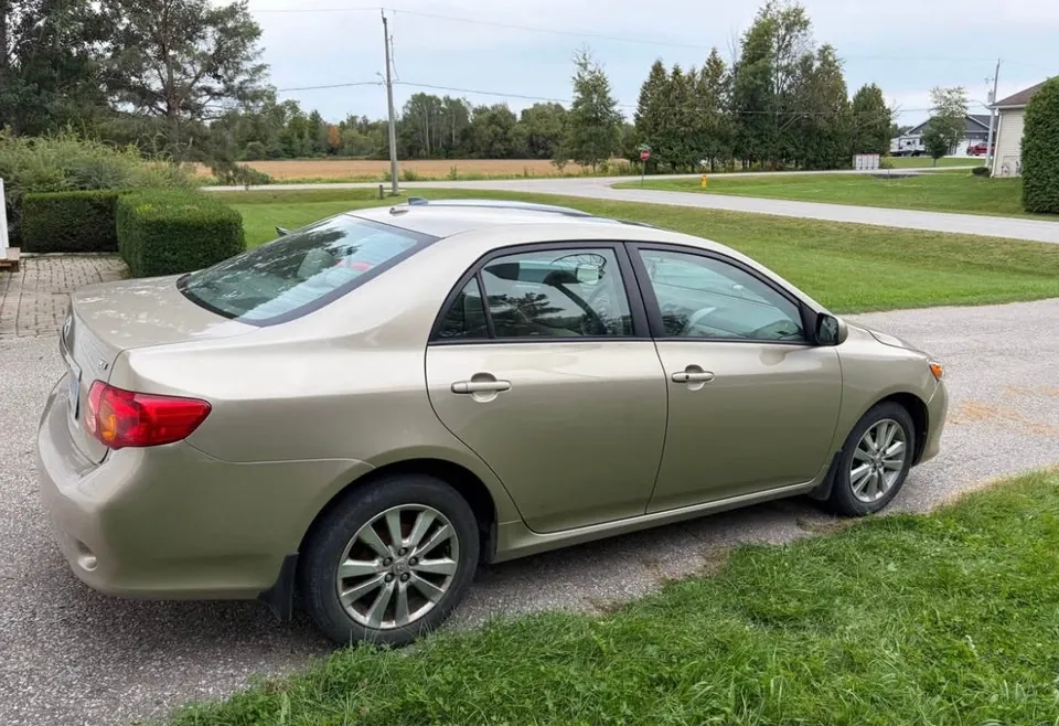 Toyota Corolla 2010 photo 3