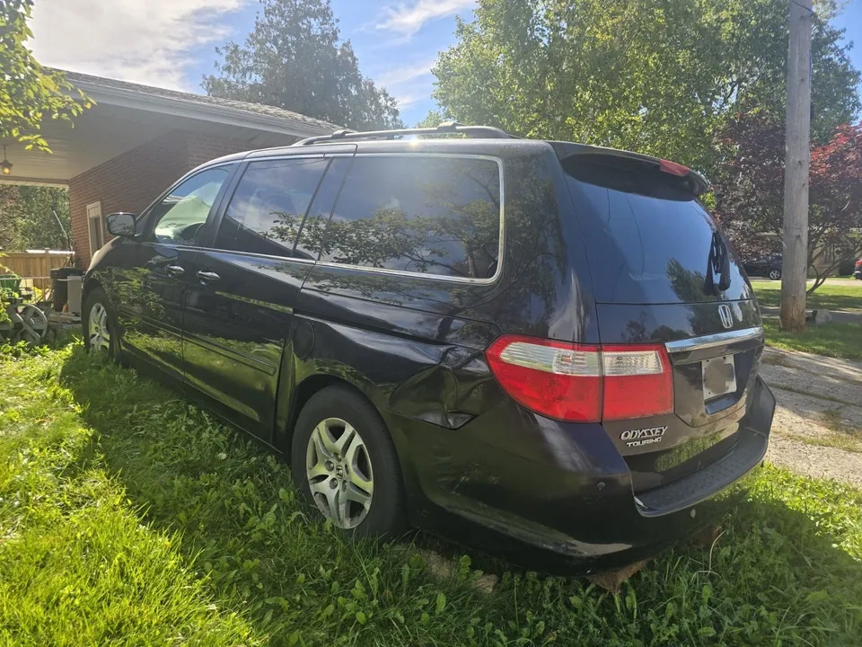 Honda Odyssey 2006 photo 3