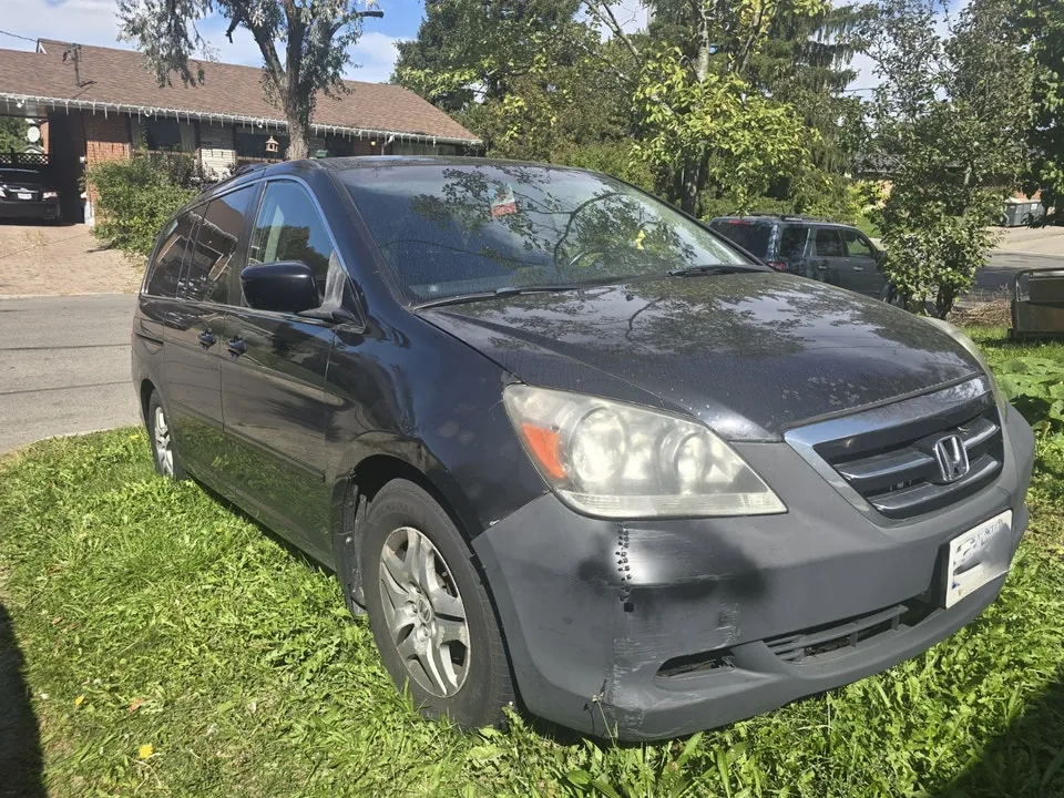 Honda Odyssey 2006 photo 2