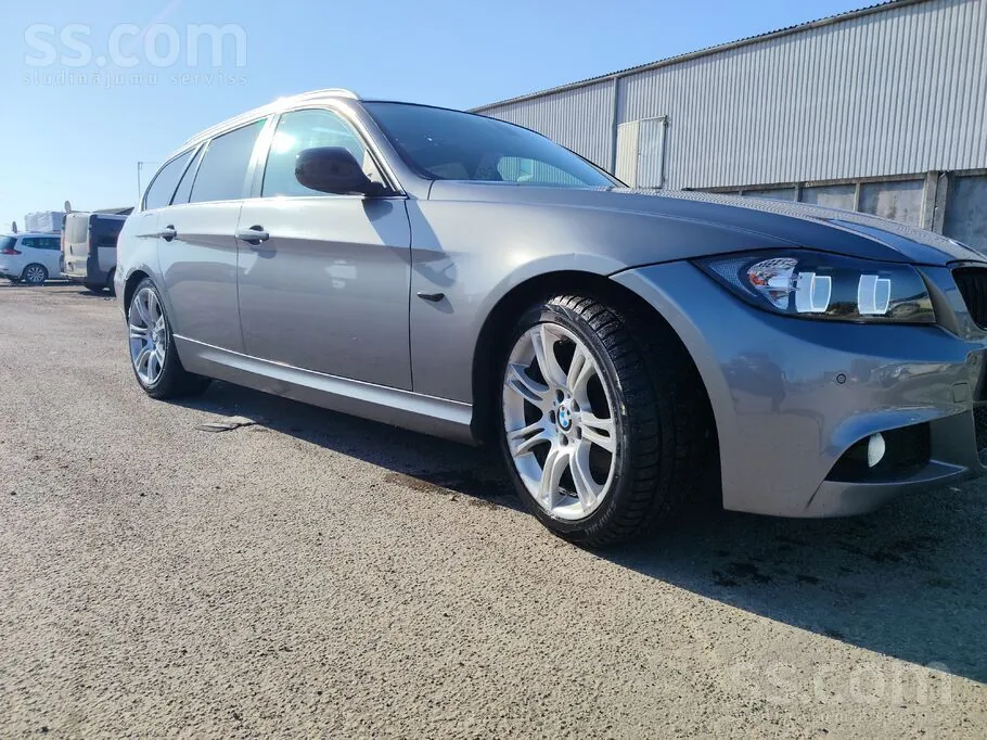 BMW 320 2010 photo 5