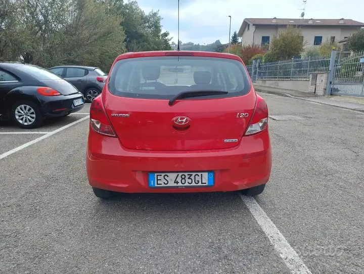 Hyundai I20 2013 photo 3