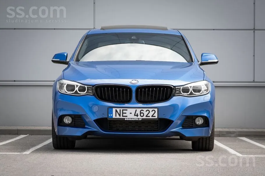BMW 330 2015 photo 2