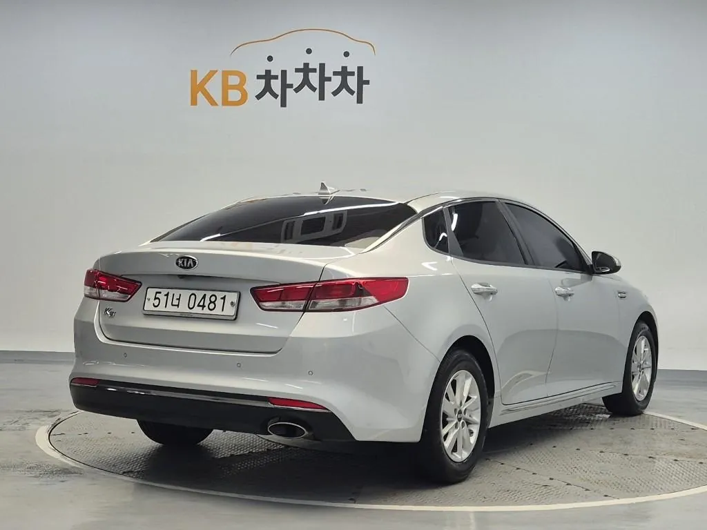 Kia K5 2017 photo 3