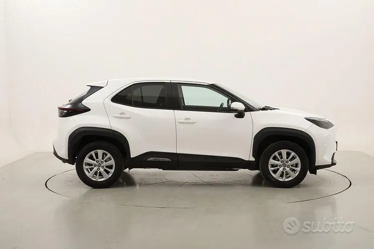 Toyota Yaris Cross 2023 photo 3