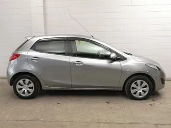 Mazda Demio 2014 photo 4