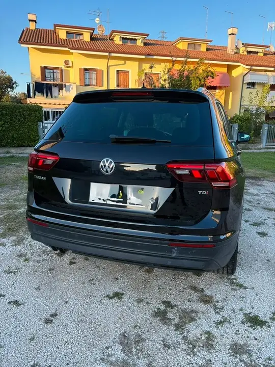 Volkswagen Tiguan 2017 photo 2