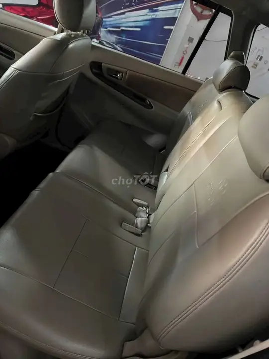 Toyota Innova photo 3