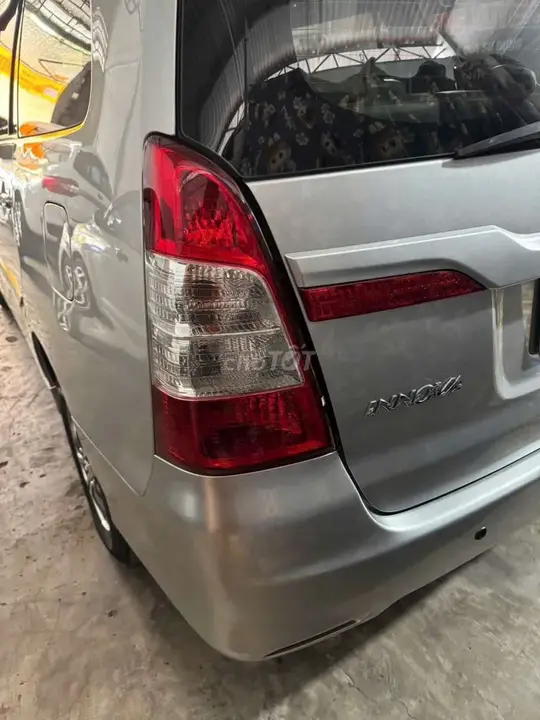 Toyota Innova photo 4
