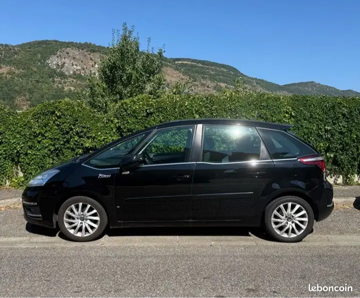 Citroen C4 Picasso 2011 photo 2