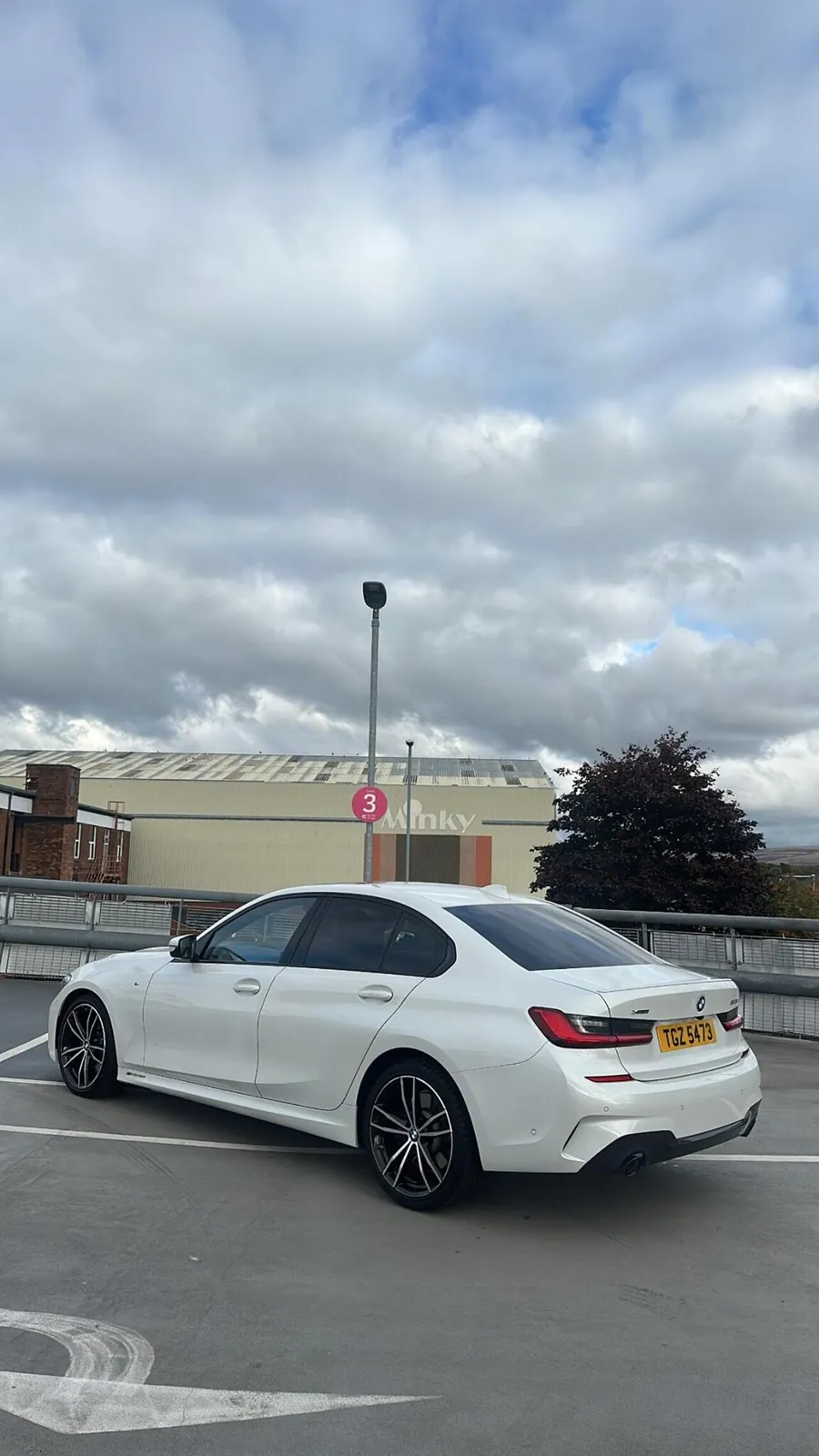 BMW 3 Series 2019 photo 5