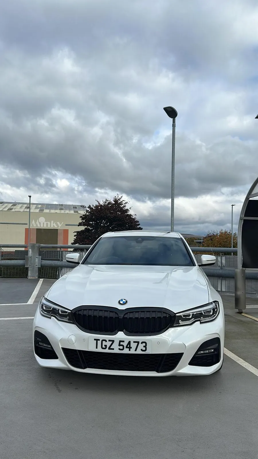 BMW 3 Series 2019 photo 2
