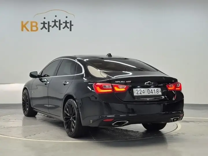 Chevrolet Malibu 2017 photo 2