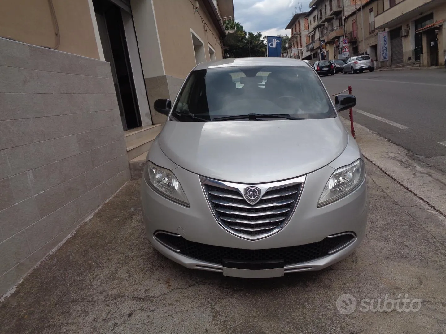 Lancia Ypsilon 2013 photo 2