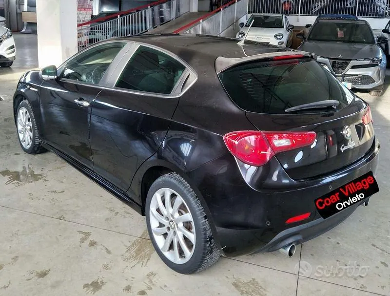 Alfa Romeo Giulietta 2012 photo 4