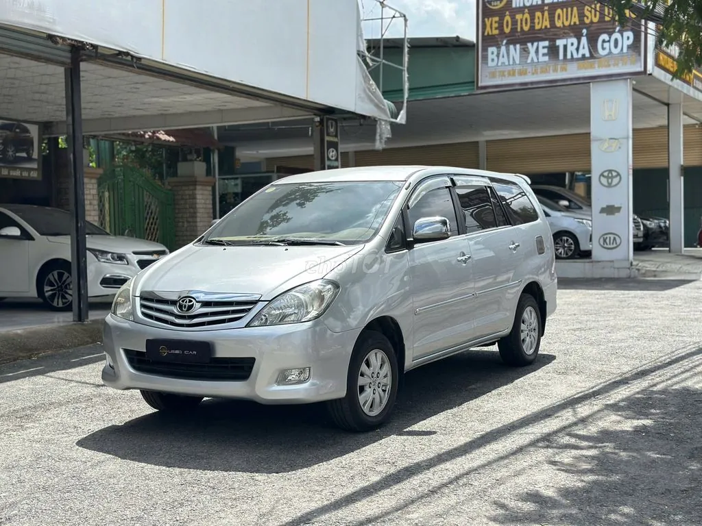 Toyota Innova 2009 photo 2