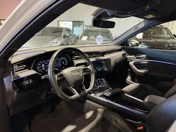 Audi E-Tron 2022 photo 2