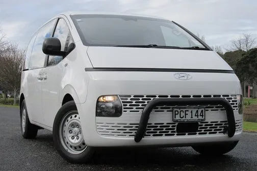 Hyundai Staria Load
