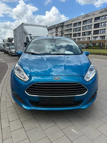 Ford Fiesta 2015 photo 2