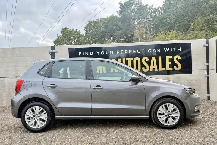 Volkswagen Polo 2015 photo 3