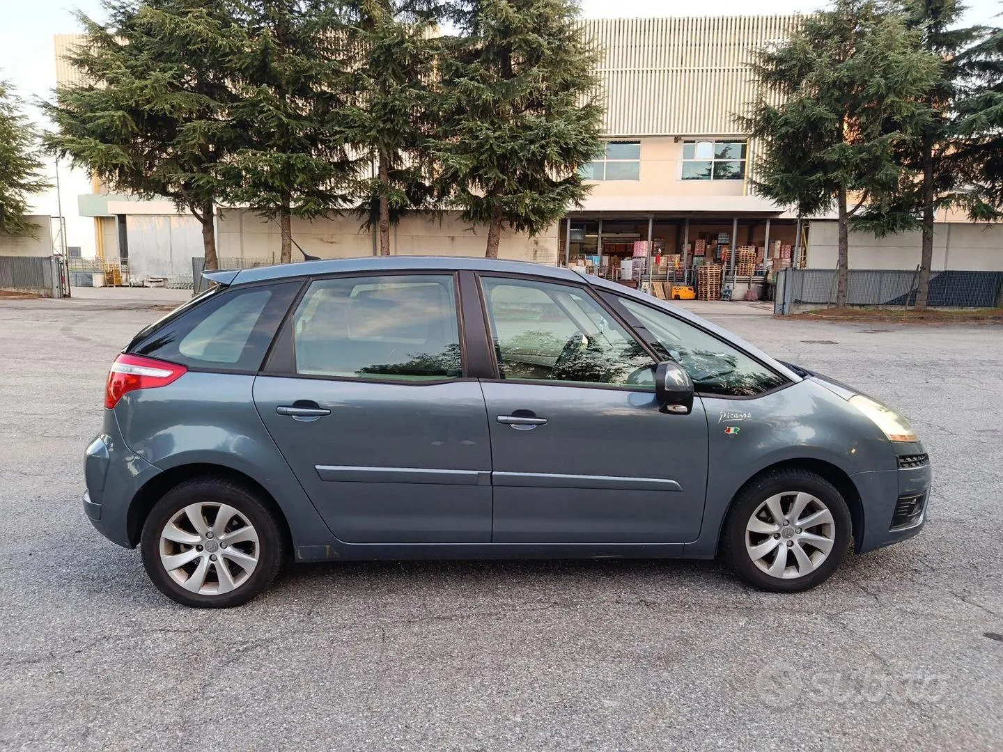 Citroen C4 Picasso 2008 photo 3