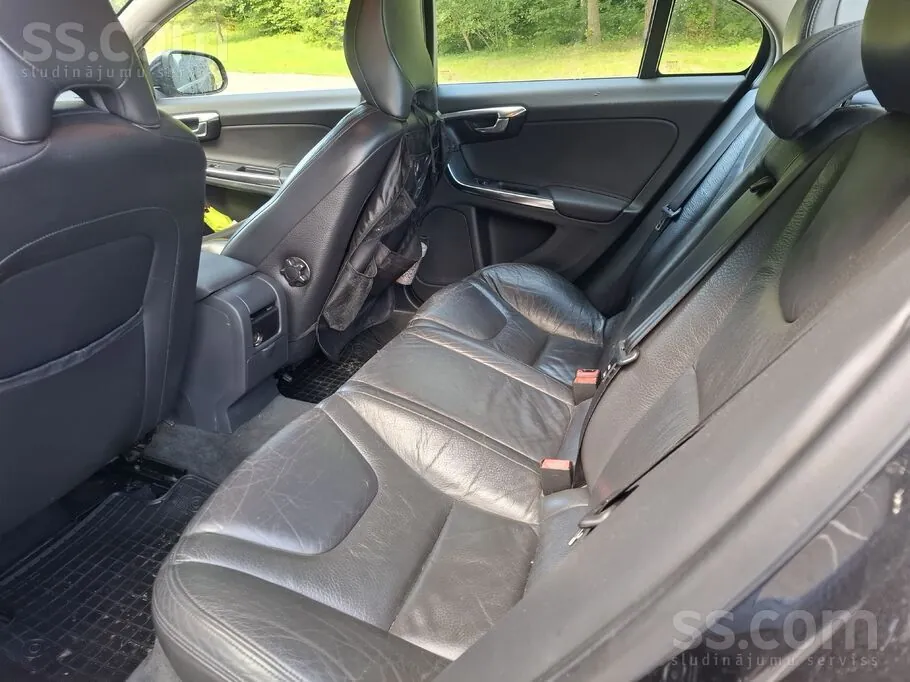 Volvo S60 2012 photo 4