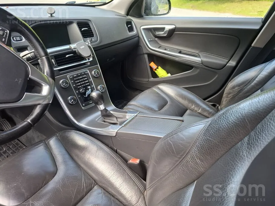 Volvo S60 2012 photo 5