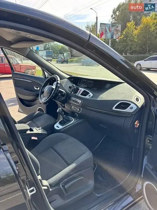 Renault Scenic 2010 photo 5