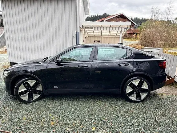 Polestar 2 2023 photo 2