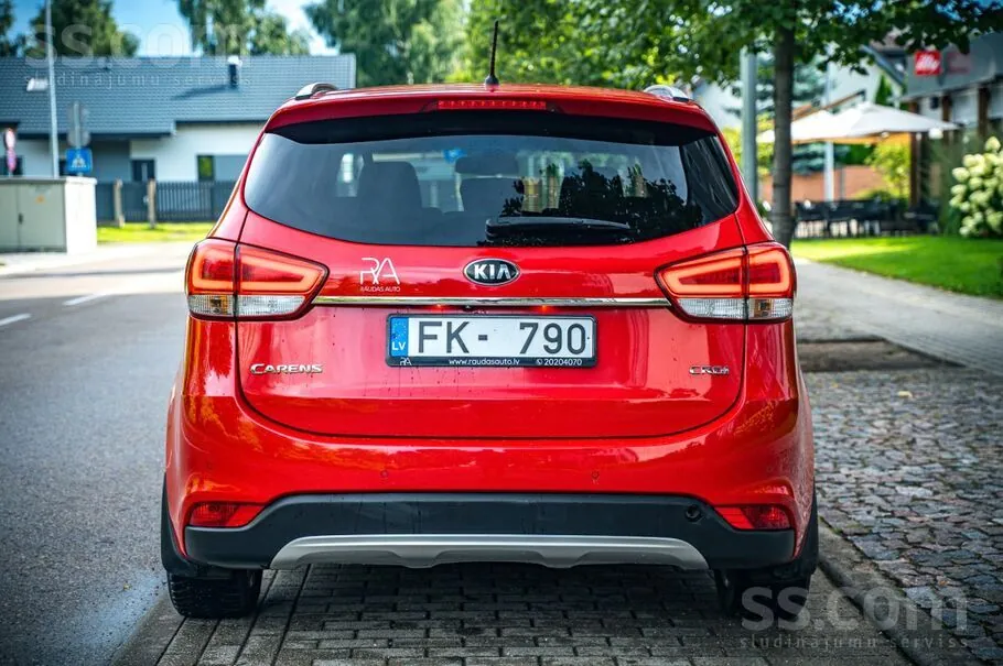 Kia Carens 2014 photo 5