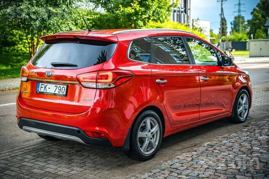 Kia Carens 2014 photo 4