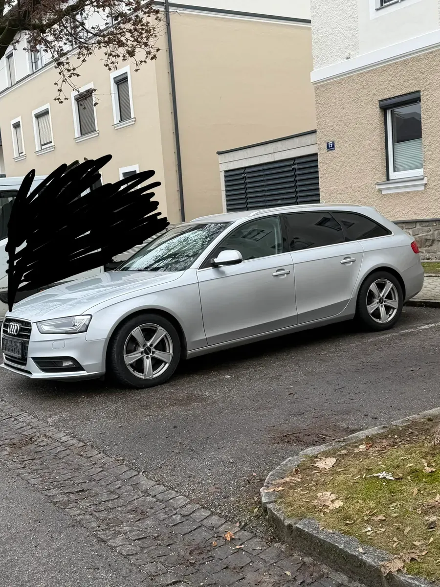 Audi A4 2012 photo 3